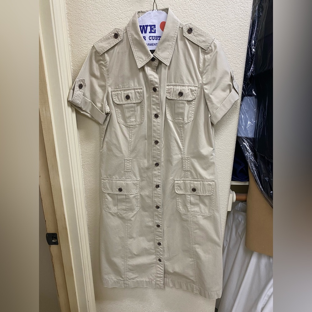 Safari dress… Super cute only worn once!